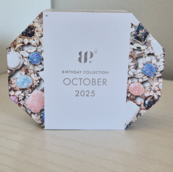 Rose Gold Necklace with Opal Highlights - Picture 3 of 3